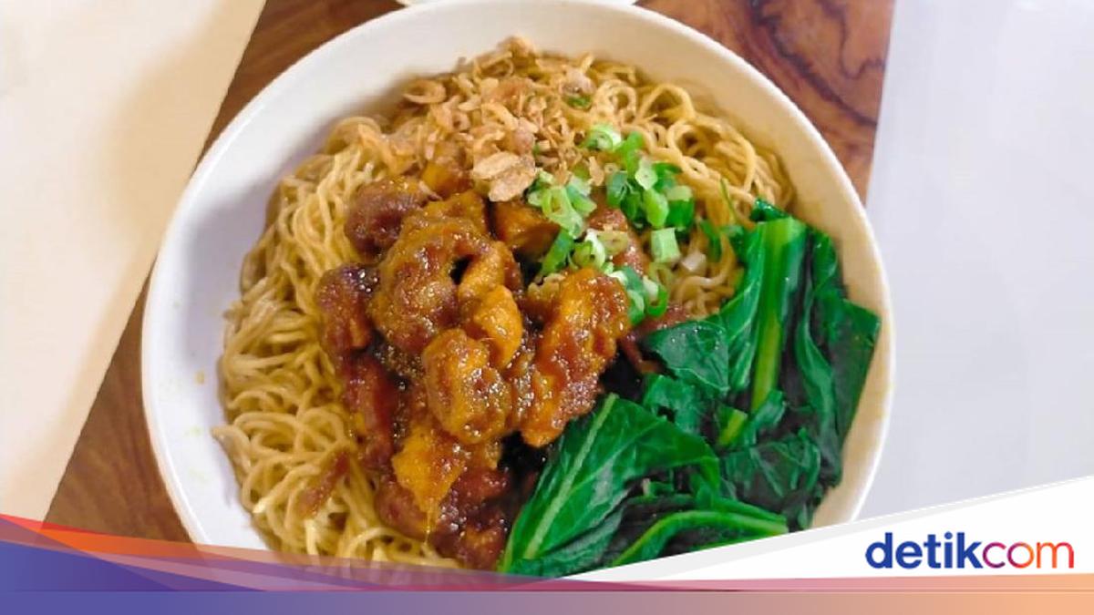 Miejoe Njlebod: Rasa Bakso & Mie Ayam yang Menggigit Jiwa Cilacap